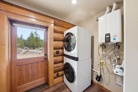 Tiny photo for 54270 Huntington Road, La Pine, OR 97739 (MLS # 220219337)