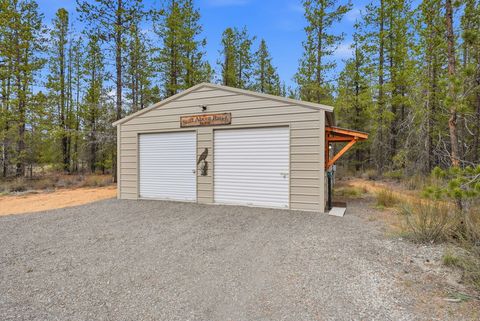 Tiny photo for 54270 Huntington Road, La Pine, OR 97739 (MLS # 220219337)