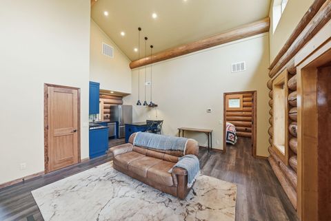 Tiny photo for 54270 Huntington Road, La Pine, OR 97739 (MLS # 220219337)