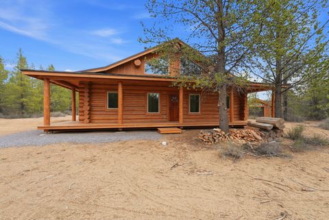 Tiny photo for 54270 Huntington Road, La Pine, OR 97739 (MLS # 220219337)