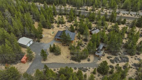 Tiny photo for 54270 Huntington Road, La Pine, OR 97739 (MLS # 220219337)