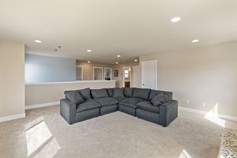 Tiny photo for 280 NW Double Eagle Avenue, Madras, OR 97741 (MLS # 220215101)