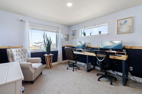 Tiny photo for 280 NW Double Eagle Avenue, Madras, OR 97741 (MLS # 220215101)