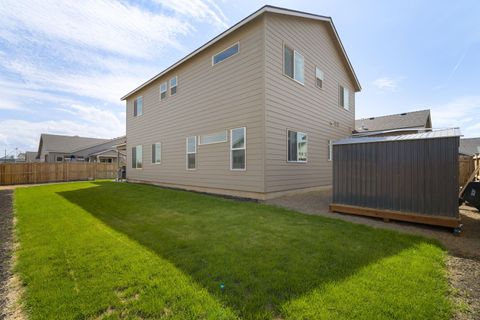 Tiny photo for 280 NW Double Eagle Avenue, Madras, OR 97741 (MLS # 220215101)