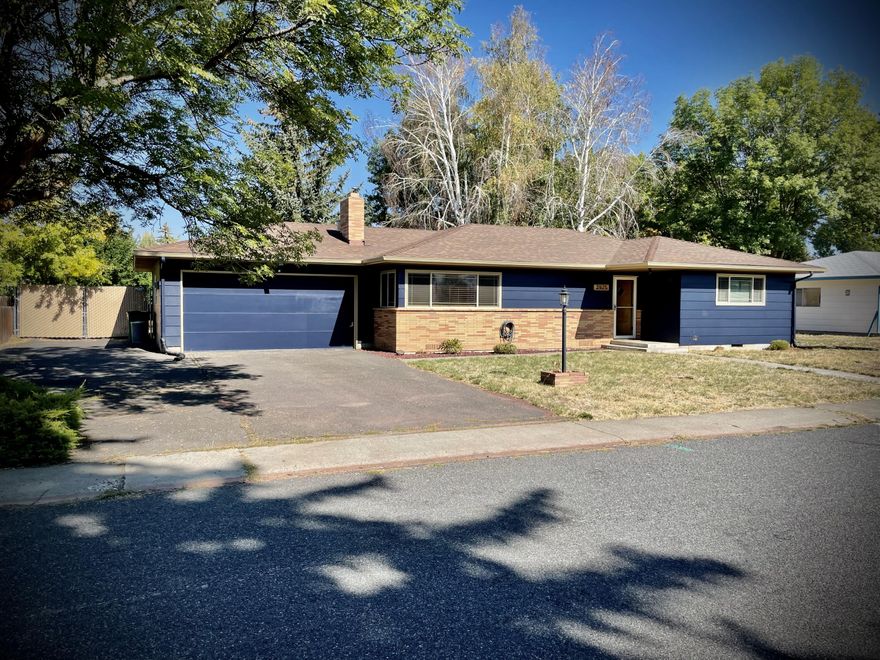 This cute 2 bedroom 1 bath home is perfect sized with a large living area and two  large bedrooms.  There is a charming covered back porch area to entertain family and friends.  Newer roof and carpet in front living room is brand new.  Exterior was recently painted in the last year or so.  This home is turn key.