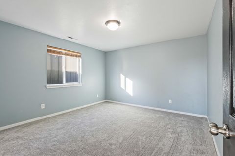 Tiny photo for 21182 Desert Skies Place, Bend, OR 97702 (MLS # 220213769)