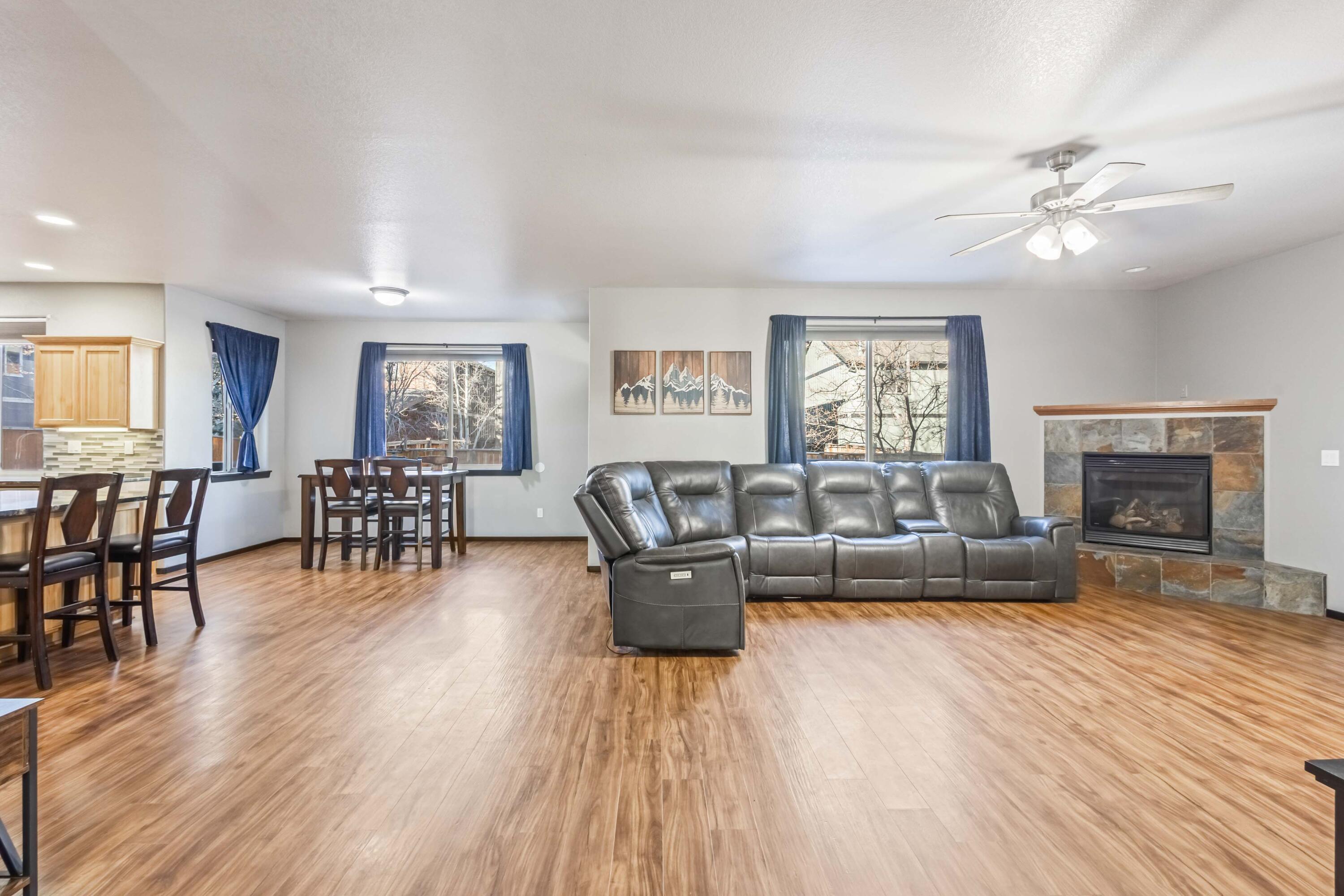 21182 Desert Skies Place