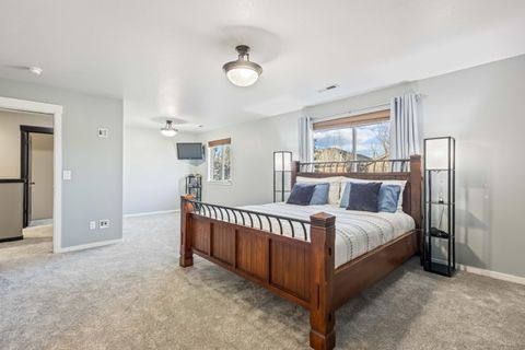 Tiny photo for 21182 Desert Skies Place, Bend, OR 97702 (MLS # 220213769)