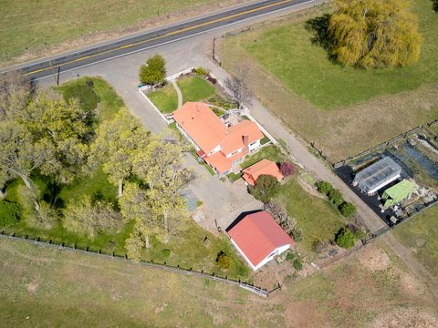 Tiny photo for 4650 Lower Klamath Lake Road, Klamath Falls, OR 97603 (MLS # 220211271)