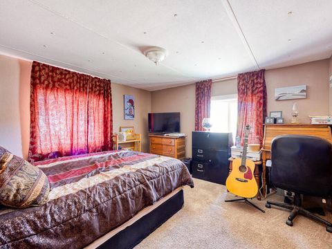 Tiny photo for 4650 Lower Klamath Lake Road, Klamath Falls, OR 97603 (MLS # 220211271)