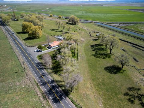 Tiny photo for 4650 Lower Klamath Lake Road, Klamath Falls, OR 97603 (MLS # 220211271)