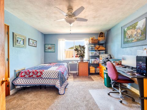 Tiny photo for 4650 Lower Klamath Lake Road, Klamath Falls, OR 97603 (MLS # 220211271)