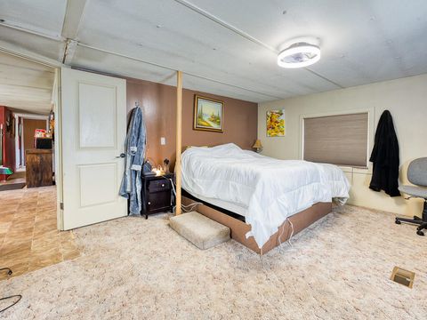 Tiny photo for 4650 Lower Klamath Lake Road, Klamath Falls, OR 97603 (MLS # 220211271)