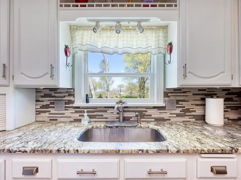 Tiny photo for 4650 Lower Klamath Lake Road, Klamath Falls, OR 97603 (MLS # 220211271)