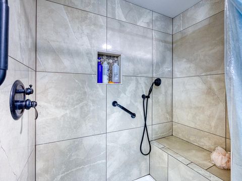 Tiny photo for 4650 Lower Klamath Lake Road, Klamath Falls, OR 97603 (MLS # 220211271)