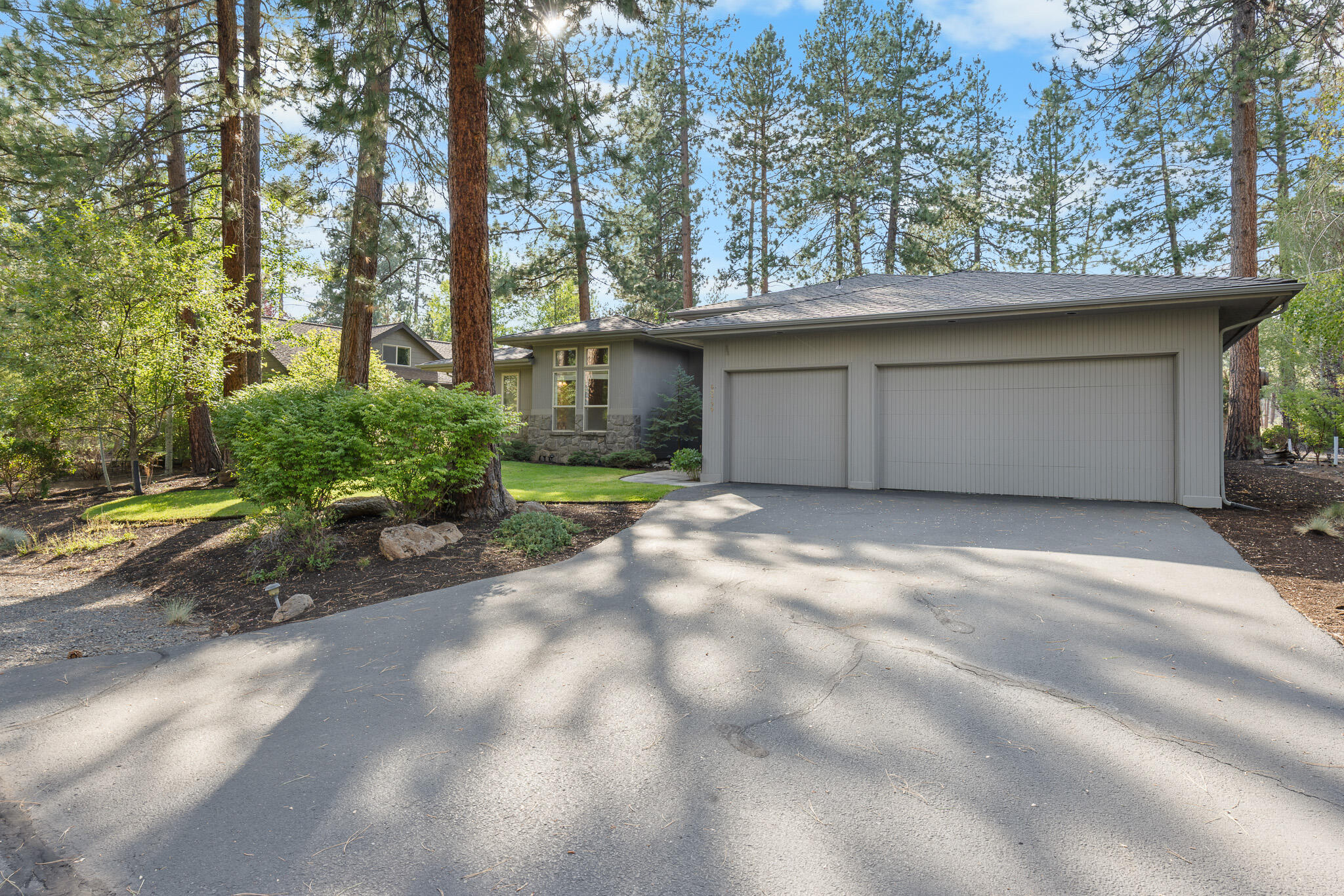 7th Mtn Golf Village - Residential