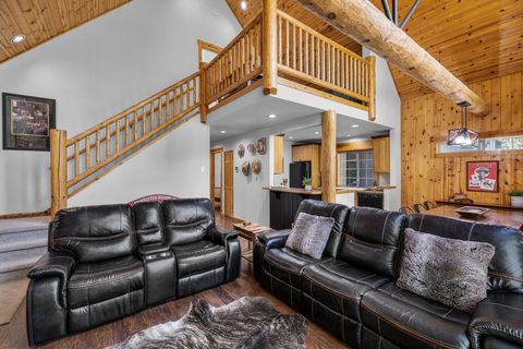 Tiny photo for 8811 Cliff Swallow Drive, Redmond, OR 97756 (MLS # 220217641)