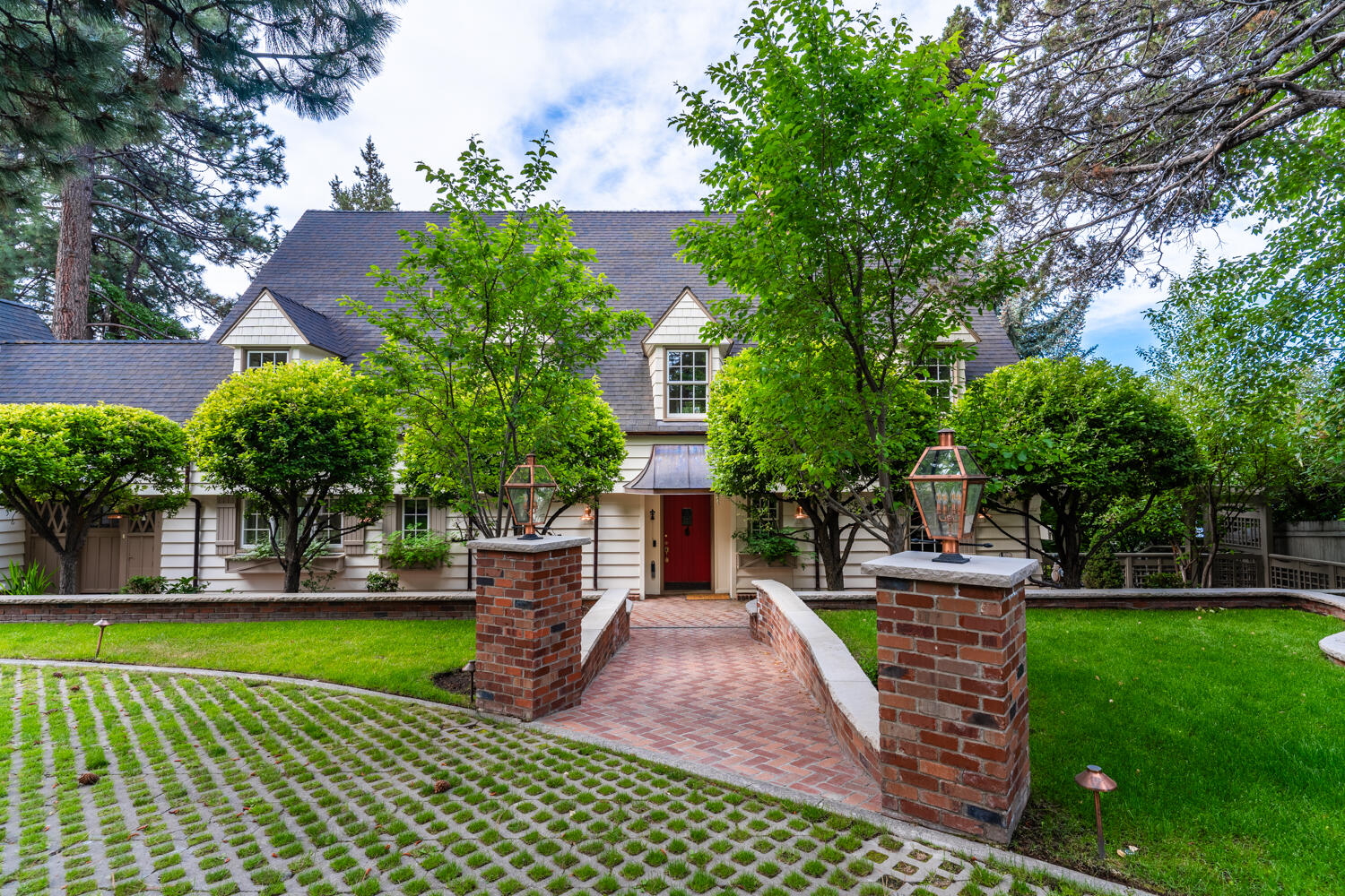 Pinelyn Park - Residential