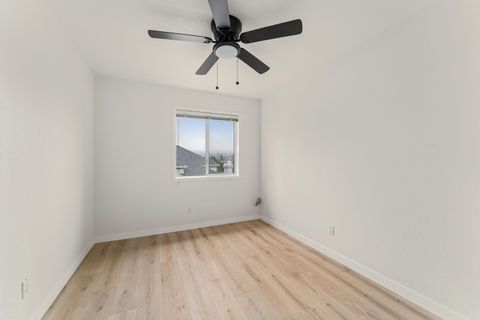 Tiny photo for 2203 NW Oxford Circle, Grants Pass, OR 97526 (MLS # 220212572)