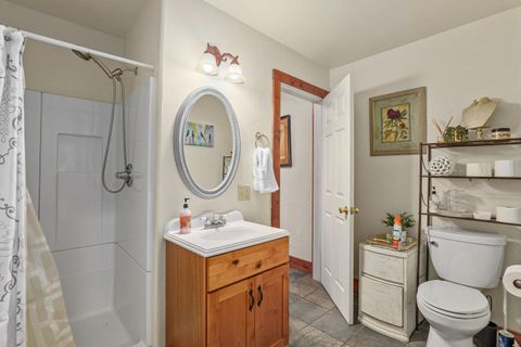 Tiny photo for 11677 Highway 238, Jacksonville, OR 97530 (MLS # 220210304)