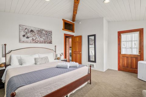 Tiny photo for 11677 Highway 238, Jacksonville, OR 97530 (MLS # 220210304)