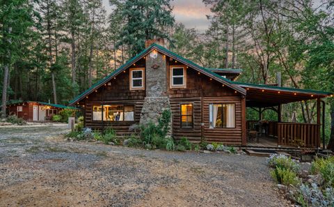 Tiny photo for 11677 Highway 238, Jacksonville, OR 97530 (MLS # 220210304)