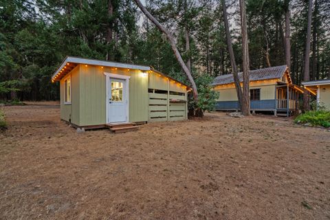 Tiny photo for 11677 Highway 238, Jacksonville, OR 97530 (MLS # 220210304)