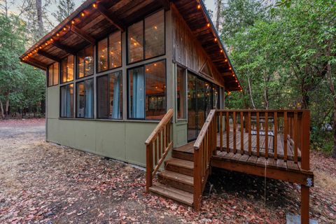 Tiny photo for 11677 Highway 238, Jacksonville, OR 97530 (MLS # 220210304)