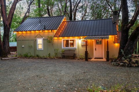 Tiny photo for 11677 Highway 238, Jacksonville, OR 97530 (MLS # 220210304)