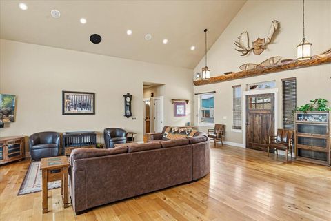 Tiny photo for 12365 SW Reif Road, Powell Butte, OR 97753 (MLS # 220217123)