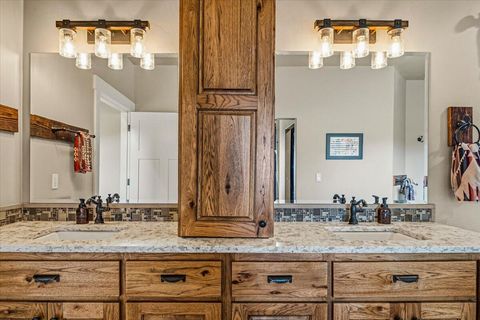 Tiny photo for 12365 SW Reif Road, Powell Butte, OR 97753 (MLS # 220217123)