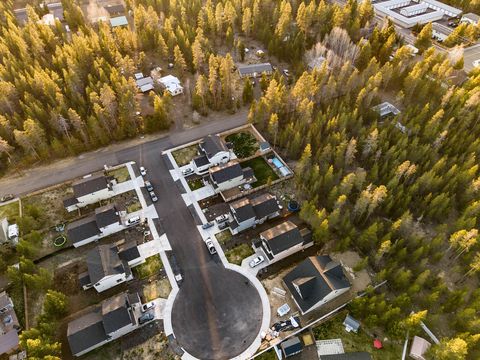 Tiny photo for 16614 Landing Court, La Pine, OR 97739 (MLS # 220220124)