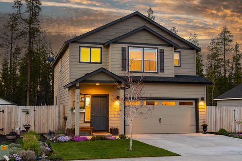 Tiny photo for 16614 Landing Court, La Pine, OR 97739 (MLS # 220220124)