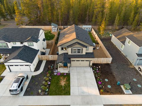 Tiny photo for 16614 Landing Court, La Pine, OR 97739 (MLS # 220220124)