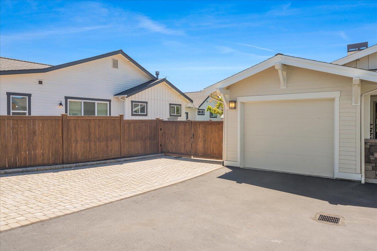 Forked Horn Butte - Residential