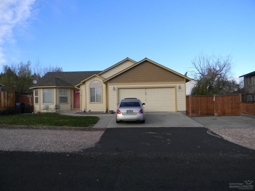 Here is a great home in Terrebonne Estates with 3/2 bedrooms, RV parking, close to Smith rock. You don't want to wait too long, it's price to sell. Seller needs to find a home in the SW of Redmond. Call for more information!!