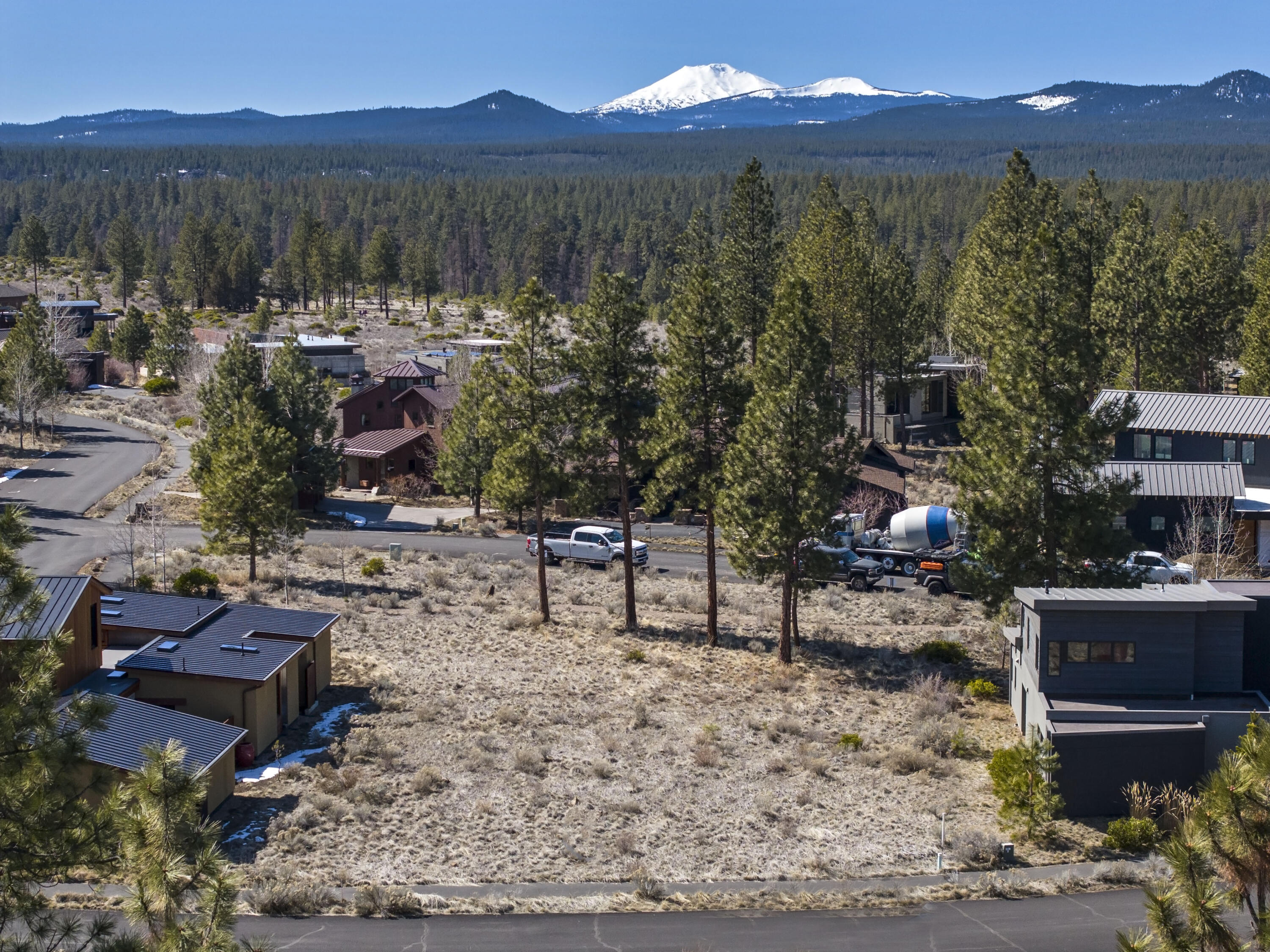 62765 NW Sand Lily Way