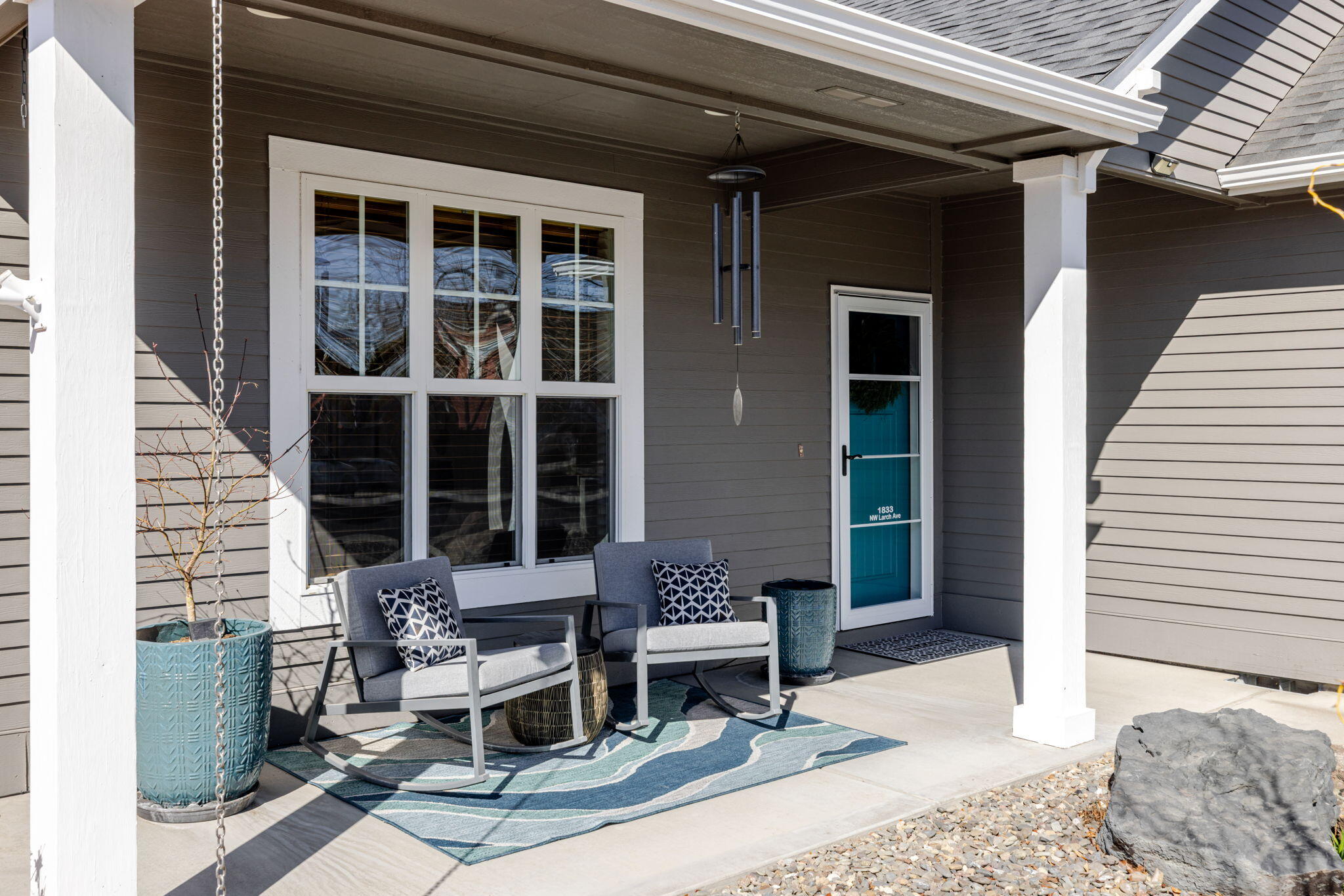 1833 NW Larch Avenue