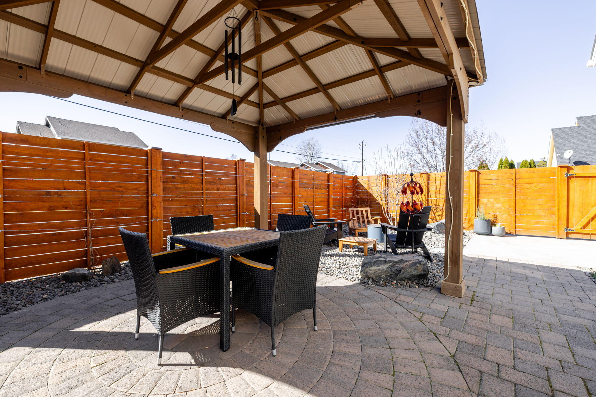 1833 NW Larch Avenue