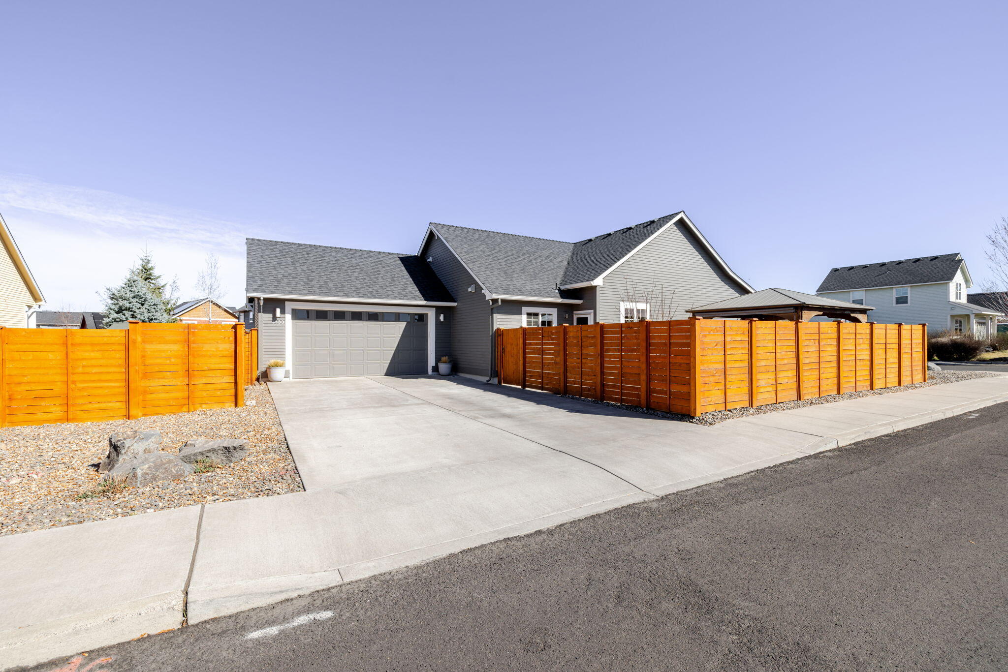 1833 NW Larch Avenue