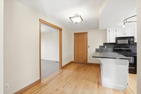 Tiny photo for 4427 San Juan Drive, Medford, OR 97504 (MLS # 220211537)