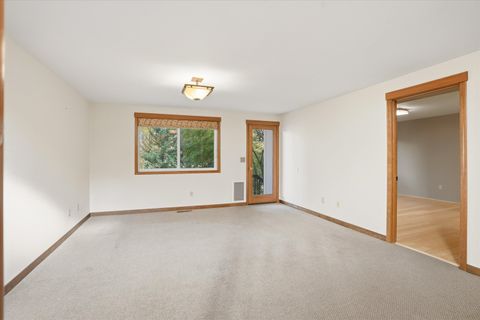 Tiny photo for 4427 San Juan Drive, Medford, OR 97504 (MLS # 220211537)