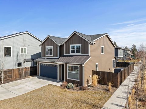 Tiny photo for 63204 NW Red Butte Court, Bend, OR 97703 (MLS # 220215730)