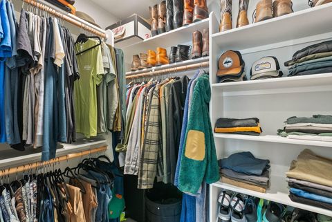 Tiny photo for 63204 NW Red Butte Court, Bend, OR 97703 (MLS # 220215730)