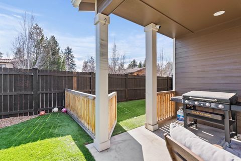 Tiny photo for 63204 NW Red Butte Court, Bend, OR 97703 (MLS # 220215730)