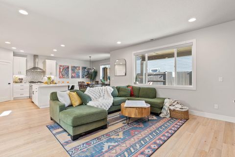 Tiny photo for 63204 NW Red Butte Court, Bend, OR 97703 (MLS # 220215730)