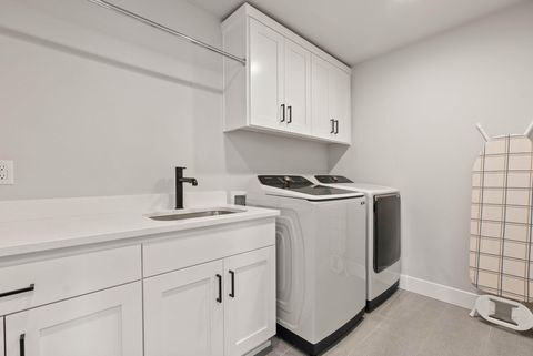 Tiny photo for 63204 NW Red Butte Court, Bend, OR 97703 (MLS # 220215730)