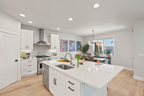 Tiny photo for 63204 NW Red Butte Court, Bend, OR 97703 (MLS # 220215730)