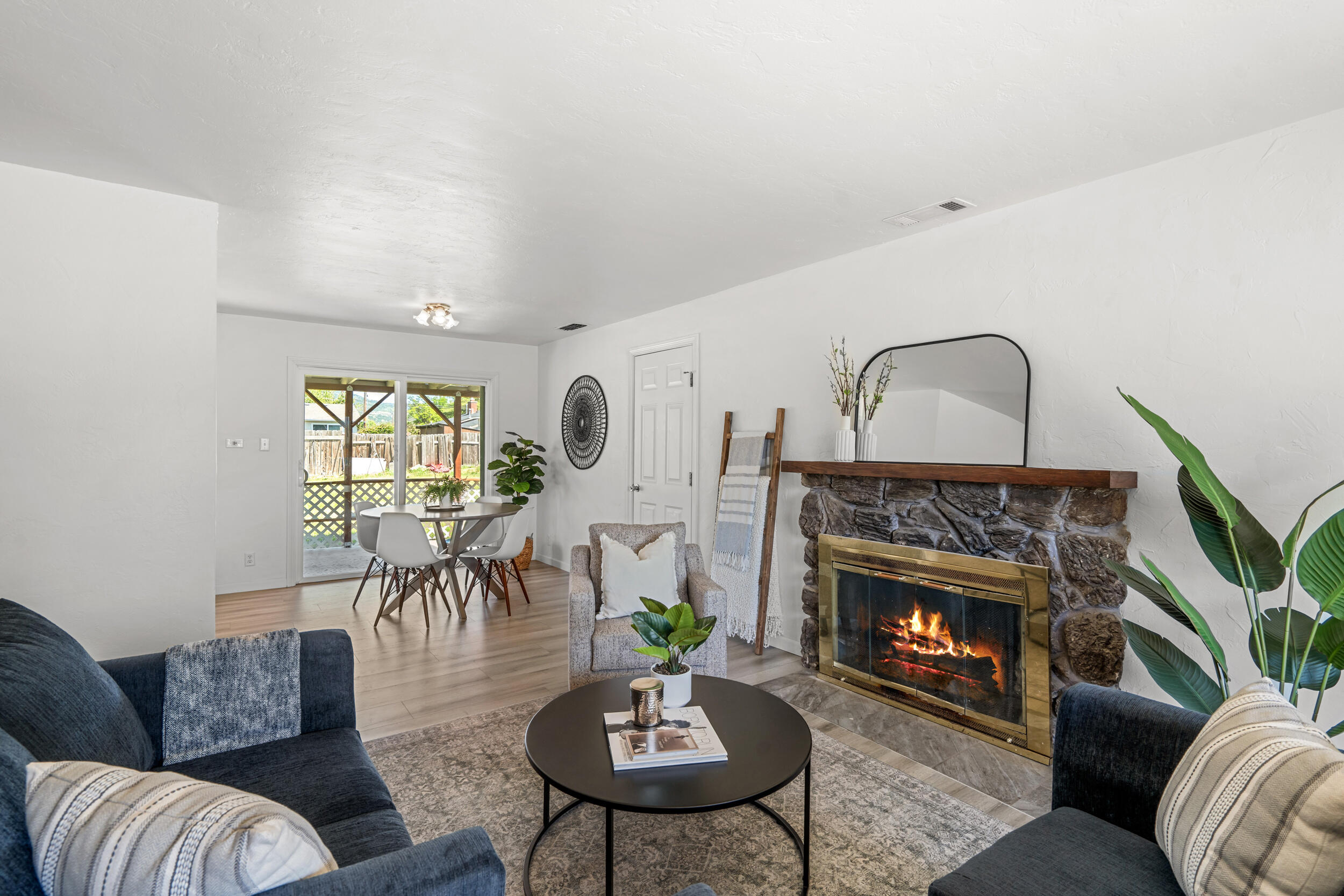 2424 Crater Lake Avenue