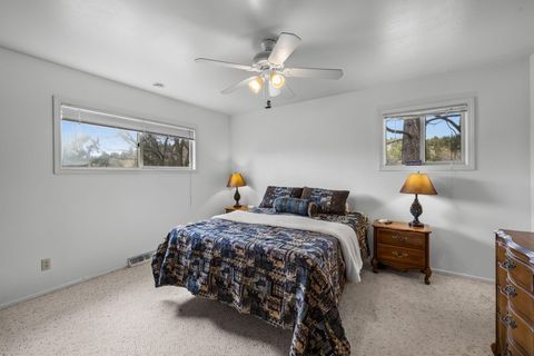 Tiny photo for 312 Edgewood Drive, Canyon City, OR 97820 (MLS # 220216750)